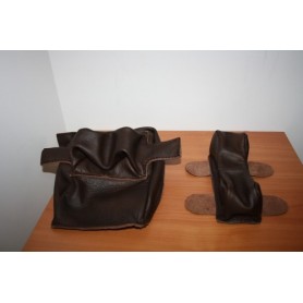 Shooting bags in genuine leather